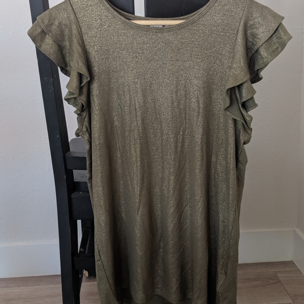 Ruffle sleeve top